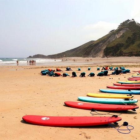 Llanes Surfcamp & Hostel エクステリア 写真