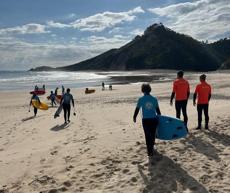 Llanes Surfcamp & Hostel エクステリア 写真