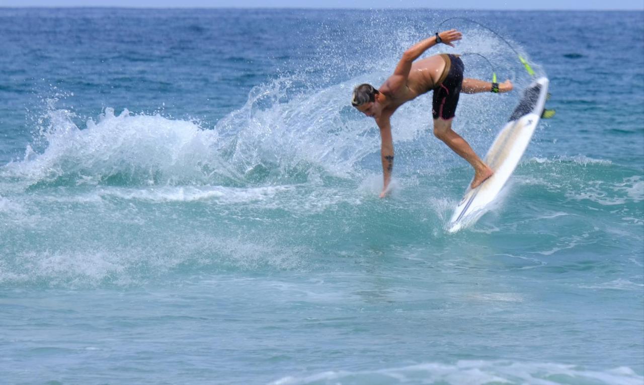 Llanes Surfcamp & Hostel エクステリア 写真