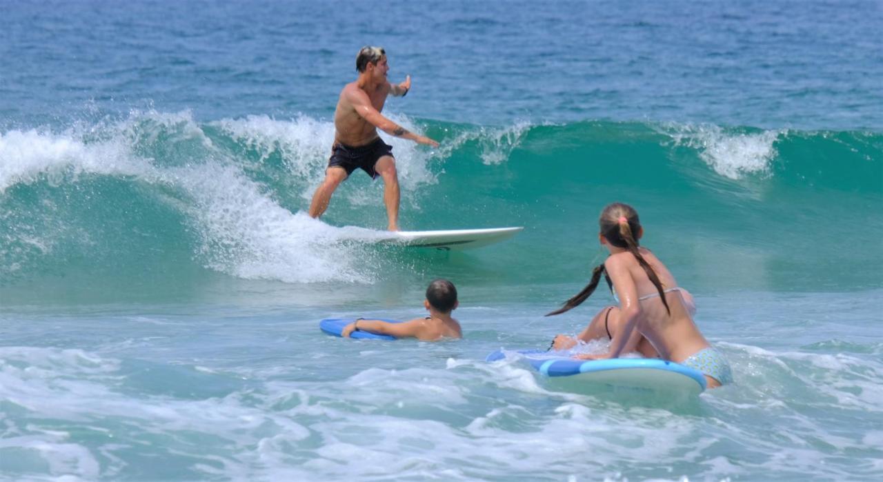 Llanes Surfcamp & Hostel エクステリア 写真