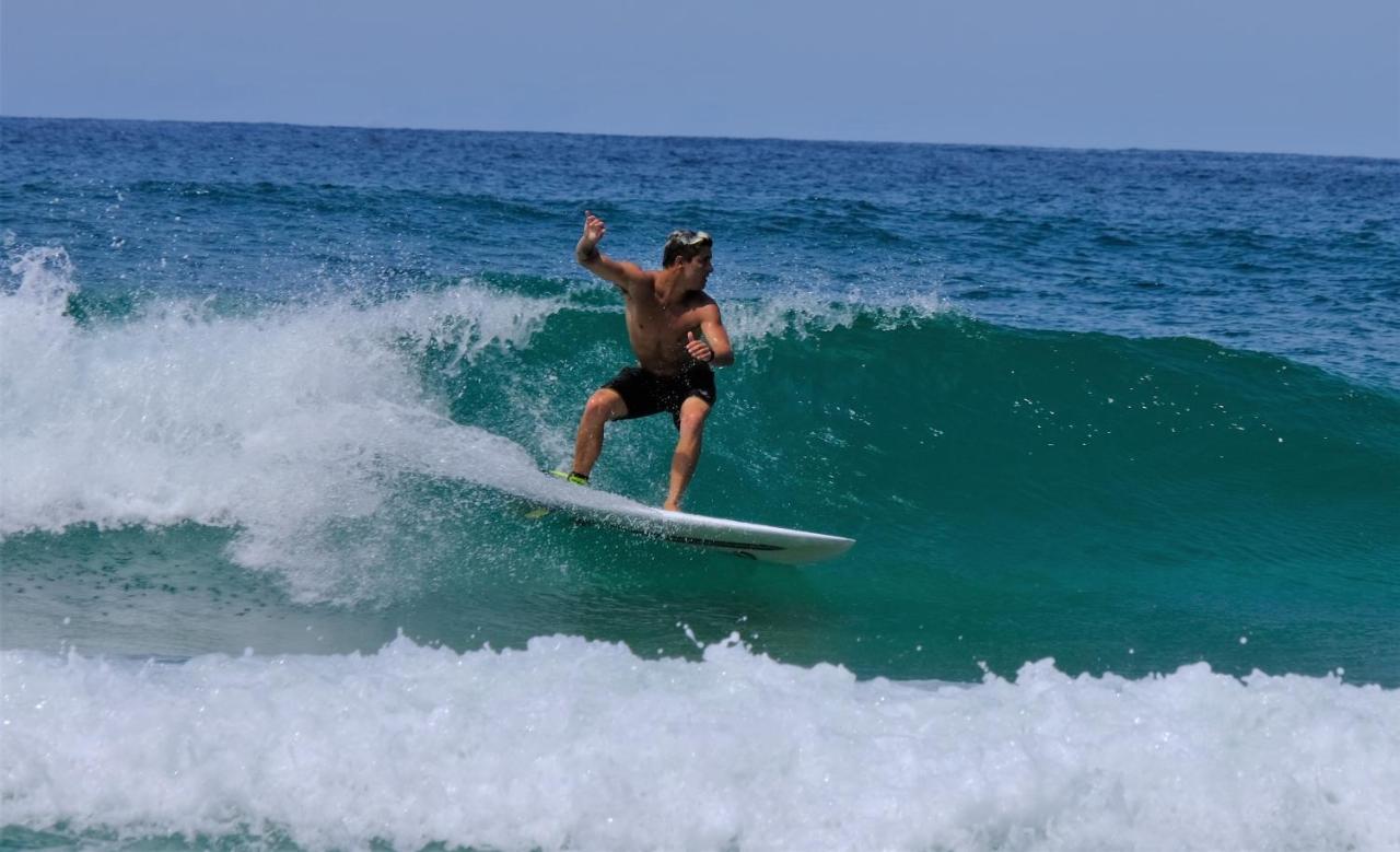 Llanes Surfcamp & Hostel エクステリア 写真
